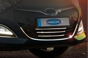 Стальная накладка на решетку радиатора (4 элемента) Omsa Line Hyundai i30 2012-2017 ― Auto-Clover