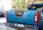 Стальная накладка на ручку багажника Omsa Line Nissan Navara 2004-2015