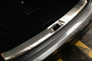 Стальная накладка на внутренний порог багажника OEM-Tuning Nissan Qashqai 2014-2019 ― Auto-Clover