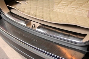 Стальная накладка на внутренний порог багажника OEM-Tuning Toyota Highlander 2008-2013 ― Auto-Clover