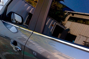Стальные молдинги на окна дверей (низ) Omsa Line Land Rover Discovery III 2004-2009 ― Auto-Clover