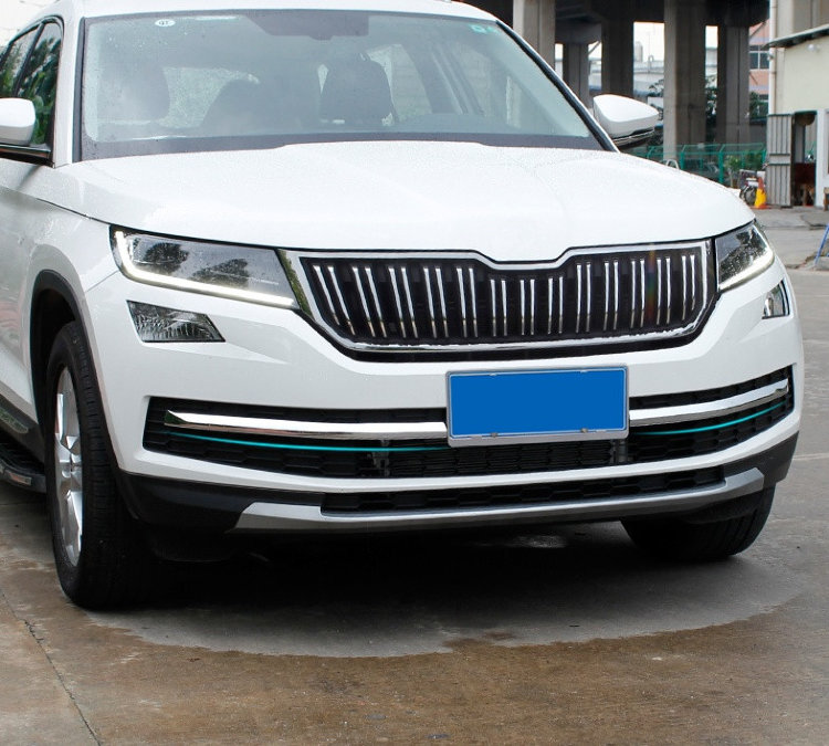 Стальные накладки на решетку воздухозаборника OEM-Tuning Skoda Kodiaq 2016-2019 no.5601