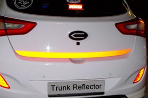 Стикер светоотражающий на крышку багажника Racetech Hyundai i30 2012-2017 ― Auto-Clover