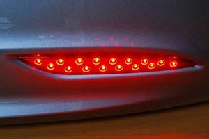 Светодиодный рефлектор заднего бампера (вар. 2) Saewon Hyundai Sonata 2009-2014 ― Auto-Clover