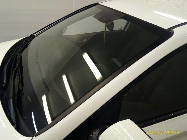 Водосток (дефлектор) лобового стекла Strelka Hyundai Solaris 2017-2019 no.5437