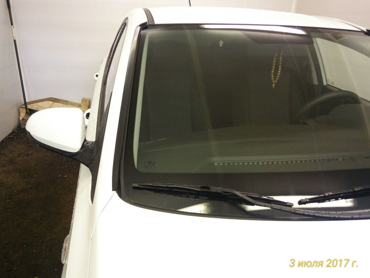 Водосток (дефлектор) лобового стекла Strelka Hyundai Solaris 2017-2019 no.5437