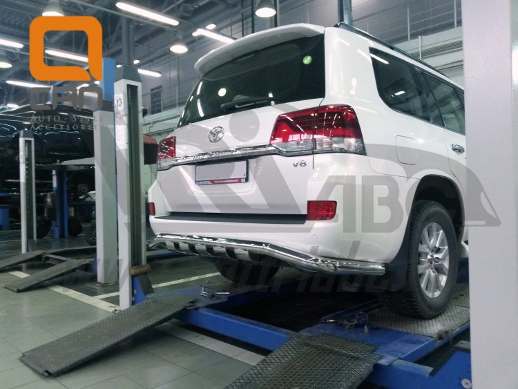 Защита заднего бампера одинарная Shark широкая (d 76) Can Otomotiv Toyota Land Cruiser 200 2007-2019 no.8620