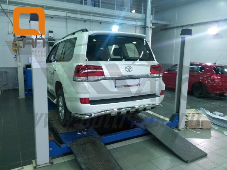 Защита заднего бампера одинарная Shark широкая (d 76) Can Otomotiv Toyota Land Cruiser 200 2007-2019 no.8620