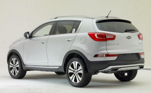 Защитная накладка на задний бампер OEM-Tuning KIA Sportage 2010-2015 no.13805