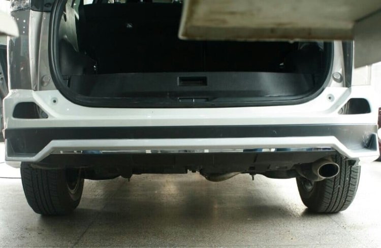 Защитная накладка на задний бампер OEM-Tuning Toyota RAV4 2013-2019 no.5646